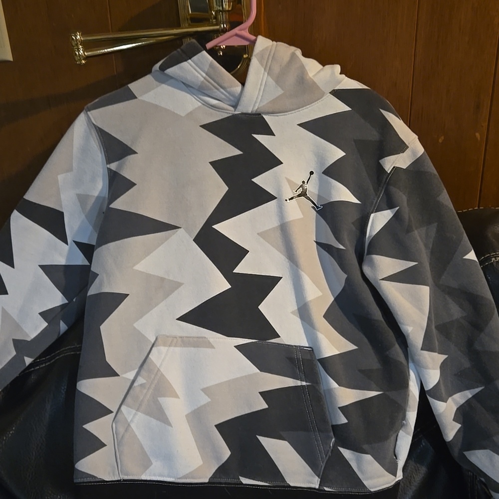Sweatshirt - Picture 2 of 3